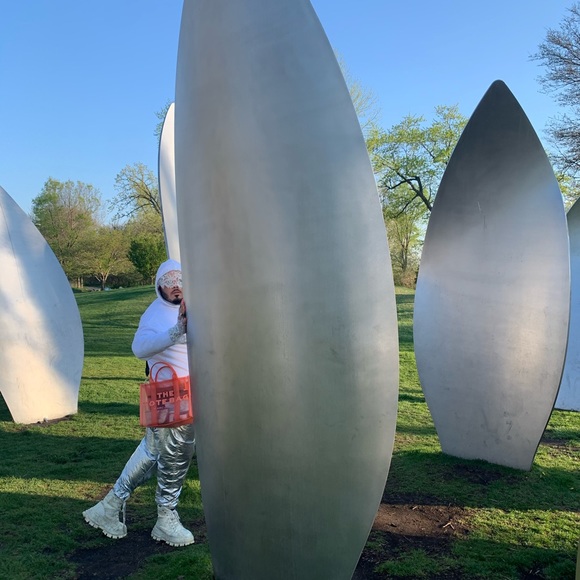 Meet your Posher, Omar - Picture 2 of 11